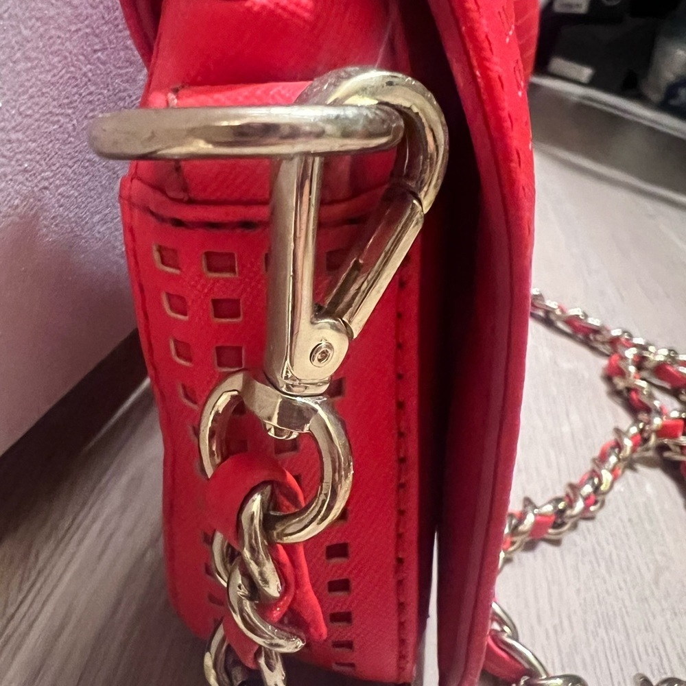 Banana Republic Red Crossbody Bag with Gold Chain - Picture 4 of 7
